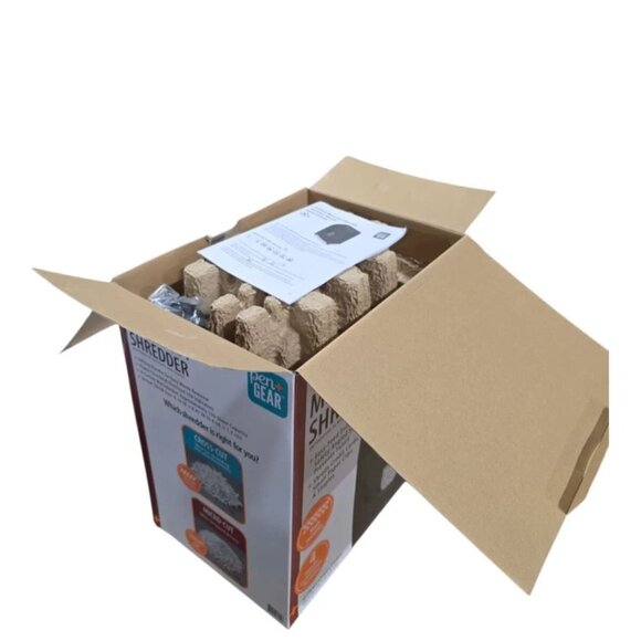 PEN+GEAR C224-B 10-Sheet Micro-Cut Paper Shredder - Picture 2 of 4